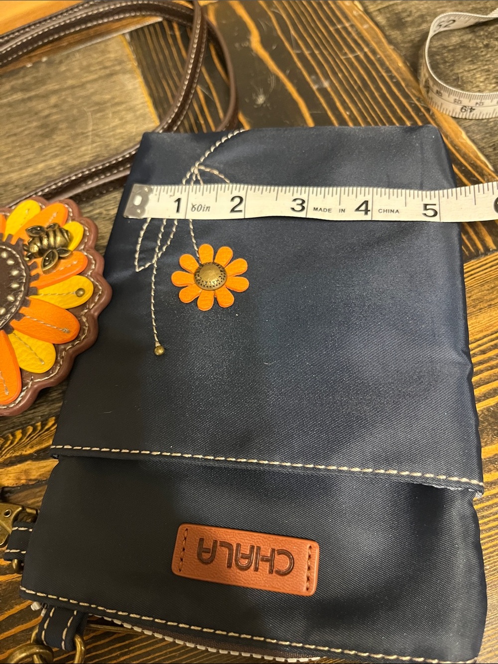 Chala Handbags - Crossbody Bag with Sunflower Appliqué - Picture 13 of 13